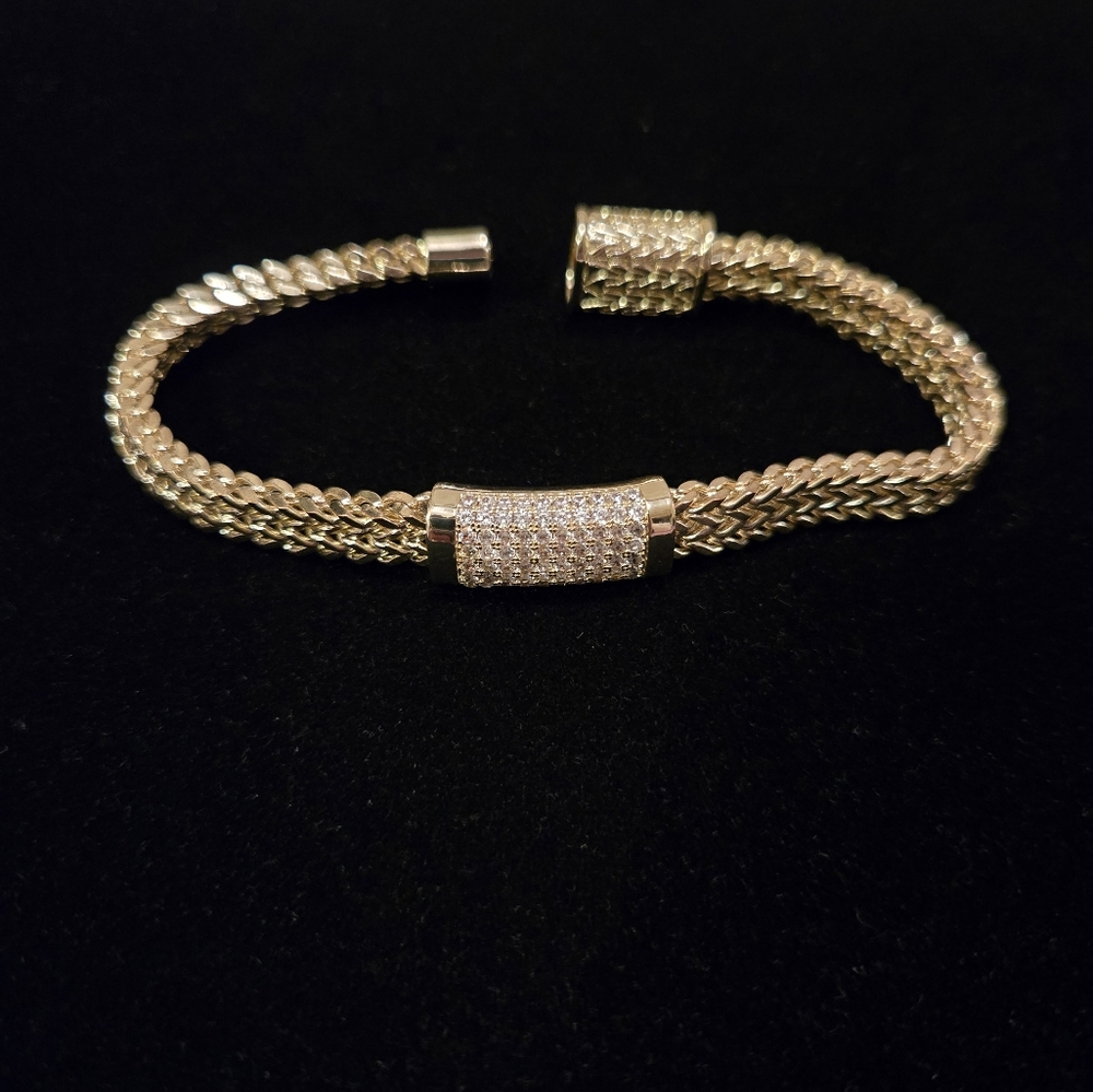 Magnetic Clasp, 7 1/2 Inch Gold Bracelet with Rhinestone Accents